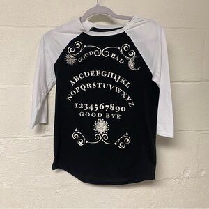 Modern Lux 3/4 Sleeve Tee with Mystical Design Size Small